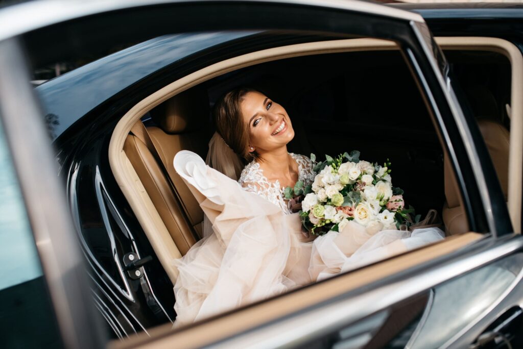 Chauffeur VTC Privéo pour un trajet rapide et sûr entre Compiègne et Paris.