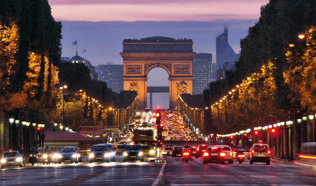 visitez la place de la Concorde et les Champs-Élysées avec Privéo VTC